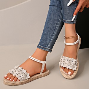 Sandales plates à lanières pour femmes, avec appliques florales, semelle tissée, chaussures de plage décontractées d'été - Product Image 4