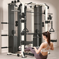 Appareil de musculation commercial en acier moderne, combiné Smith Machine et rack à squats avec système de croisement de câbles, pour entraînement de force et fitness