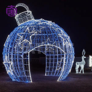 Arco de luces navideñas 3D con bolas, decoración impermeable para exteriores, ideal para calles y centros comerciales - Product Image 5