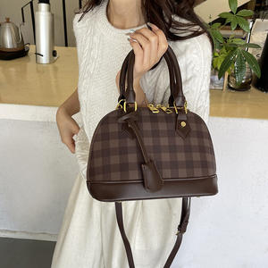 Sac à main pour femme de style niche, luxe, coquillage, nouvelle arrivée, sac fourre-tout à carreaux, sac bandoulière pour femme, usage quotidien - Product Image 3