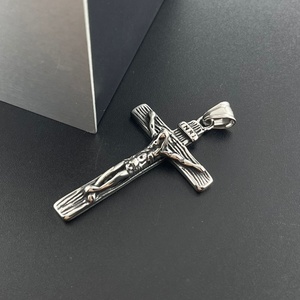 Collar con Colgante de Cruz de Jesús en Acero Inoxidable 316L para Hombre, INRI, Plata Antigua, Joyería Católica Cristiana - Product Image 4