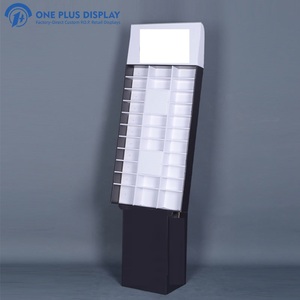 ชั้นวางแสดงสินค้า POP แบบกำหนดเอง ชั้นวางแว่นตาทำจากกระดาษแข็ง สำหรับร้านแว่นตา โปรโมชั่นแว่นกันแดด - Product Image 1