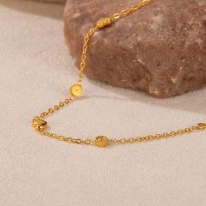 Pulsera de eslabones de cadena delicada a la moda para mujer, abalorio de corazón de circón, joyería de acero inoxidable chapada en oro de 18 quilates, aniversario de moda - Product Image 2