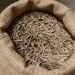 Granulés de bois de caoutchouc standard d'exportation offrant des performances énergétiques propres, fabriqués à partir de bois de caoutchouc thaïlandais de première qualité. - Product Image 3