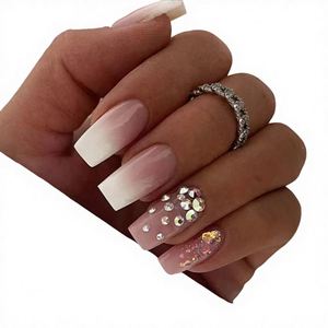 30 Piezas de Uñas Postizas de Almendra con Pedrería Hechas a Mano, Exquisitas y de Gran Venta, con Flores 3D, Mariposas y Perlas - Product Image 2