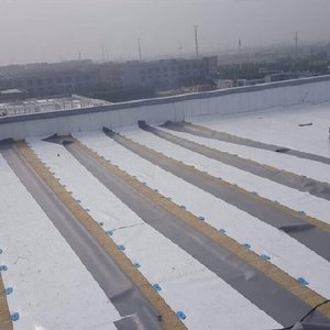 Membrana Impermeabile TPO Conforme a GB27789 e Certificazione CE, Supporta Ispezione di Terze Parti, per <span class=keywords><strong>Tetti</strong></span> Piani Commerciali e Industriali - Product Image 2