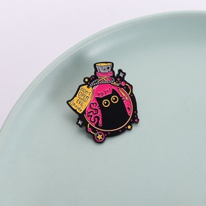 Épinglette en émail « Bouteille de potion de chat noir sorcère », épinglette amusante « Ne pas ouvrir / Faire ça » - Product Image 2