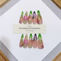 Ongles press-on faits main avec sculpture florale 3D, luxe, peints à la main, forme amande, pour femmes, style européen et américain
