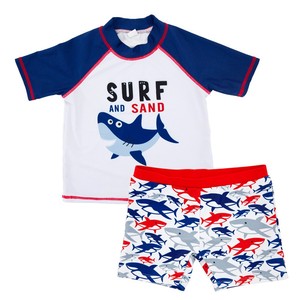 Venta al por mayor de dibujos animados protección solar mediano grande bebé niño lindo caliente traje de baño de una pieza traje de baño para niños - Product Image 1