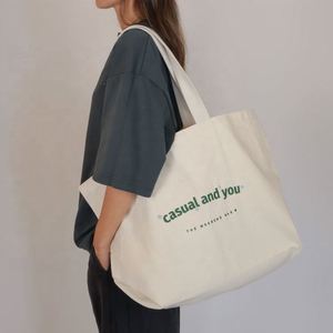 Sacs fourre-tout en toile de coton noir en gros avec poche intérieure, sacs en toile larges imprimés personnalisés de haute qualité avec bandoulière pour femme - Product Image 2
