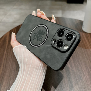 IPhone 15 da lộn Maple Leaf trường hợp điện thoại, 14 Pro Max thân thiện với da từ tính, Apple 16 shock-proof - Product Image 3