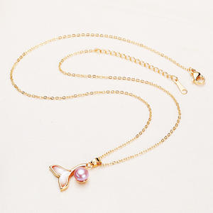 Collier en perles d'eau douce pour femmes, vente en gros, avec coquillages incrustés en forme de queue de poisson, design simple et original, pendentifs et breloques en perles - Product Image 4