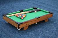 Table de billard miniature Junjian pour enfants, en MDF, pour jeux d'intérieur, 51x31x10cm, avec poches en cuir et en fer