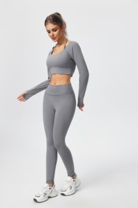 Vêtements de sport pour femmes : Haut de sport à manches longues avec bretelles – Idéal pour le yoga et le Pilates – Confort et mobilité à chaque mouvement - Product Image 4