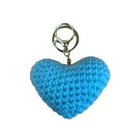 Kleine cadeau-zakjes met gehaakte hartjes sleutelhangers knutselpakketten Valentijnsdag decoraties