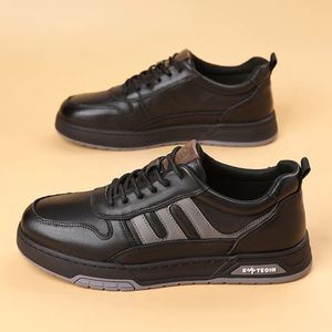 Baskets décontractées en cuir véritable pour hommes, chaussures de skate blanches à semelle souple, baskets polyvalentes à la mode, confortables et respirantes - Product Image 4
