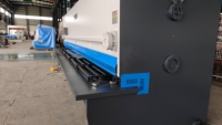 Machine de découpe à guillotine semi-automatique Rbqlty, largeur de coupe 8000 mm, épaisseur 8 mm, pour tôles d'acier, puissance 22 kW