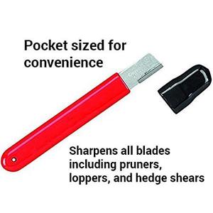 Aiguiseur de couteaux en acier tungstène rouge rectangulaire avec capuchon de protection pour une utilisation en extérieur et en cuisine - Product Image 2