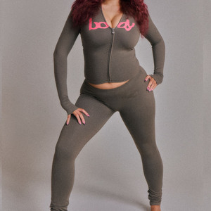 Bộ đồ hai mảnh họa tiết da báo dành cho nữ, áo khoác ngắn có mũ trùm đầu và khóa kéo + quần legging, chất liệu co giãn, phong cách thể thao đường phố - Product Image 4