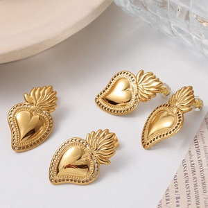 Pendientes de botón de oro con forma de corazón, aleación de zinc, diseño irregular, accesorios de joyería de regalo EH931 - Product Image 2