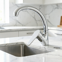 Robinet de cuisine en alliage de zinc au design moderne, à installation sur plan, avec cartouche céramique, idéal pour les cuisines d'hôtels et d'appartements