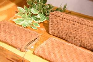 กระเป๋าถือทอลายเถาวัลย์สวยงามพร้อมฝาปิดเปิดที่มีประสิทธิภาพสูง2023 - Product Image 5