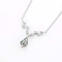 Collier en argent sterling 925 plaqué or avec pendentif feuille de branche d'olivier et agate verte naturelle taille cerf-volant, vente en gros