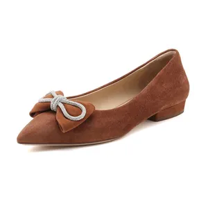 حذاء نسائي مسطح مصنوع من الجلد, حذاء نسائي مسطح بتصميم مدبب مناسب لحفلات الزفاف - Product Image 1