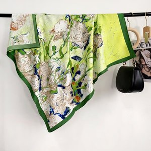 Bandana foulard imprimé rose blanche style peinture à l'huile vintage 90x90cm, design personnalisé, directement de l'usine - Product Image 1