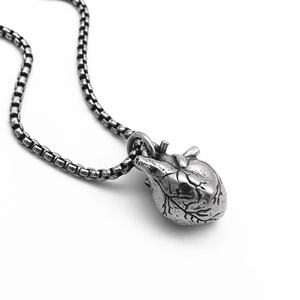 Collier Pendentif Cœur Battant Vintage en Acier Inoxydable 316, Bijoux pour Hommes en Acier Titane Tendance - Product Image 3