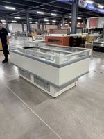Vitrine réfrigérée ouverte à plateau plat pour la présentation de viande fraîche pour boucherie, supermarché, magasin