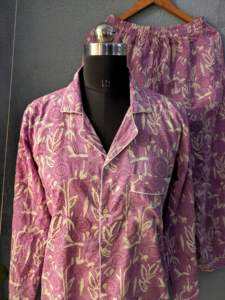 Hecho a mano hermoso algodón PJ Set Floral impreso ligero transpirable y suave regalos para ella - Product Image 2