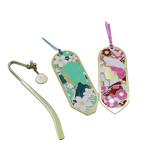 ที่คั่นหนังสือลายการ์ตูนอนิเมะแบบกำหนดเองจากโรงงาน ทำจากทองเหลือง แกะสลักด้วย UV พิมพ์ลาย สำหรับคนรักหนังสือ เป็นของขวัญ - Product Image 4