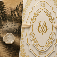 Élégantes cartes d'invitation de mariage florales avec dorure à chaud et enveloppes pour cérémonie de mariage, fête prénuptiale et événements formels
