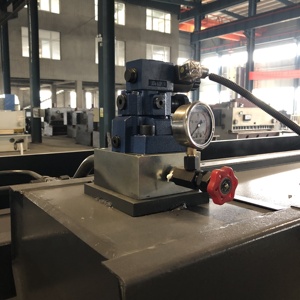 Machine de découpe et de cisaillement des métaux entièrement automatique à entraînement hydraulique NOKA, garantie de 2 ans, largeur de coupe maximale de 6000 mm, puissance de 15 kW - Product Image 3