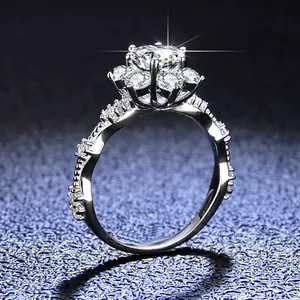 Anel personalizado de joia fina D Color VVS Moissanite anéis S925 prata esterlina branco banhado a ouro flor anéis finos preços de atacado