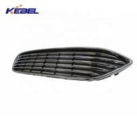 Accessoires de voiture haute garantie calandre supérieure OEM F1EB8200CC grilles de voiture chromées pour Ford Focus 2015