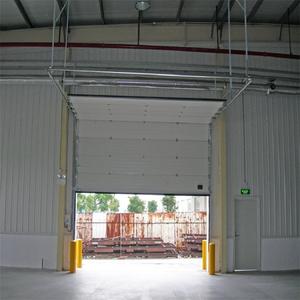 Porte sectionnelle industrielle certifiée CE, résistante au vent, pour quai de chargement - Product Image 6