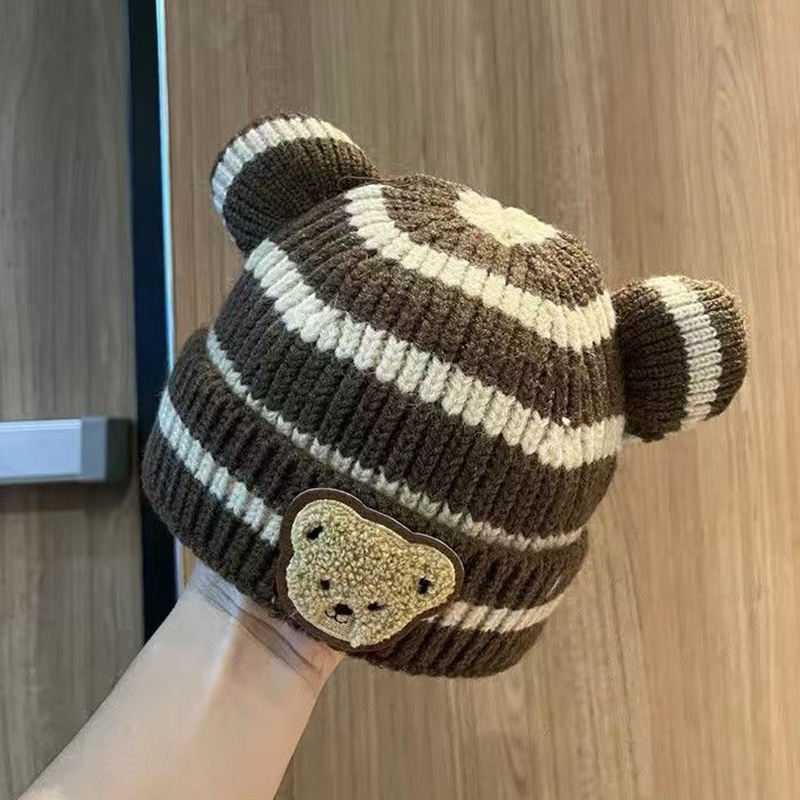 กาแฟเข้มและสีขาว