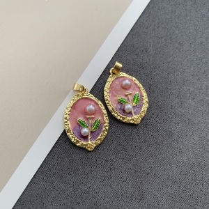 Abalorio de flores de mezcla de pintura al óleo francesa para mujer, colgante de tulipán de Margarita, Color Caramelo Suave, abalorios de jardín románticos <span class=keywords><strong>con</strong></span> perlas, 2017 - Product Image 3