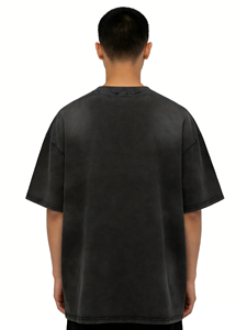 T-shirt oversize vintage lavata nera con grafica Angelo vs Diavolo, stile gotico streetwear, unisex, a maniche corte - Product Image 2