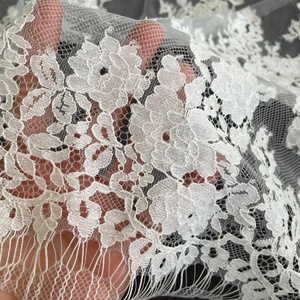 Tessuto bianco avorio del <span class=keywords><strong>pizzo</strong></span> delle ciglia francesi <span class=keywords><strong>con</strong></span> il <span class=keywords><strong>bordo</strong></span> smerlato per il vestito da sposa - Product Image 5