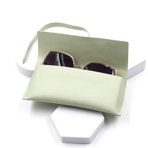 תיק משקפיים פו ירוק עור עם סגירת חגורה - Product Image 4