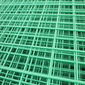 Poteau de clôture en <span class=keywords><strong>fer</strong></span> galvanisé recouvert de PVC, <span class=keywords><strong>piquet</strong></span> en bois traité thermiquement avec panneau de grillage pliable, verre trempé de type Y - Product Image 1