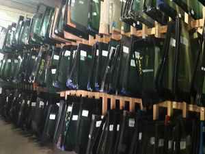 Vitre de cabine HongWang pour excavatrice Hitachi et Zhonglian (Modèle D6AC) - Product Image 2