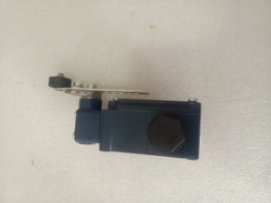 Nuevo interruptor de límite para elevador Schmersal T4V712Z 355-12z-2138 Z1R 236-11ZR, piezas para elevadores Schmersal - Product Image 2