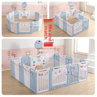 Parc de jeu modulaire en plastique HDPE pour bébé, avec panneaux de jeu multiples et panier de basket, pour l'intérieur et l'éveil des tout-petits