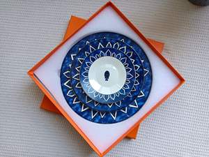 Juego de 3 platos de porcelana fina con estampado geométrico azul y blanco para servir, decoración para cenas y fiestas en el hogar. - Product Image 2