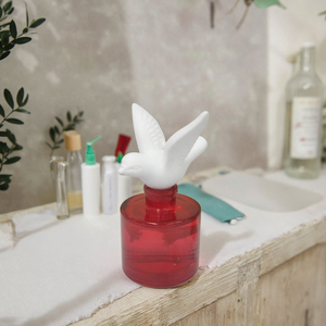 Fragancia de pájaro de cerámica personalizada 100mL Botella cilíndrica roja Difusor de cerámica - Product Image 5