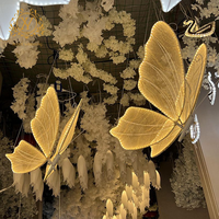 Lustre de plafond papillon doré pour la décoration de fond de mariage Suspension de lumière chaude Aile de papillon Autre décoration de mariage